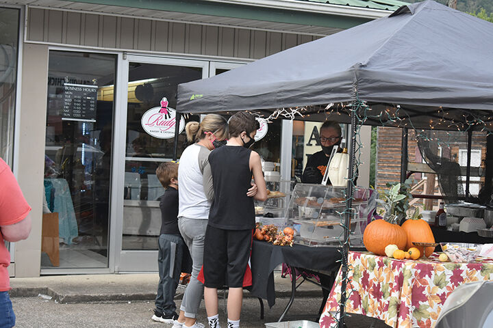 Local businesses give a taste of Black Gold